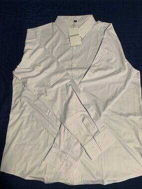 Men’s stretch dress shirt